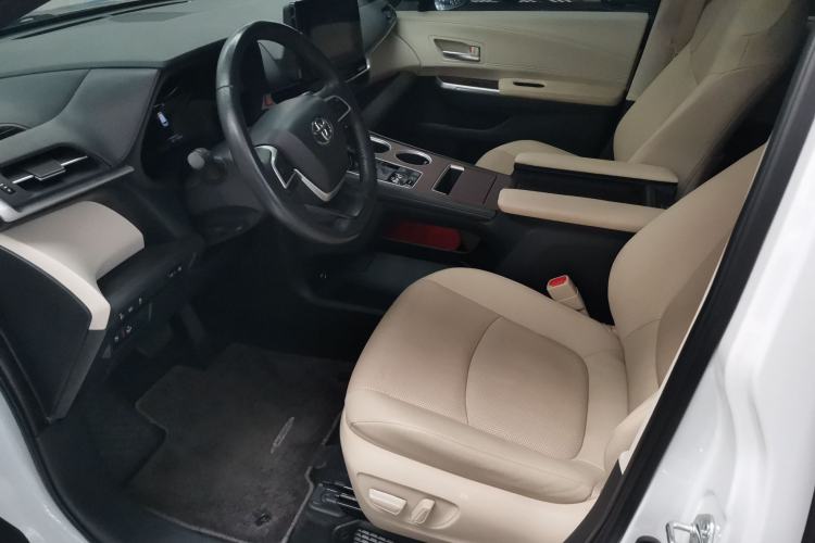 Used Toyota SIENNA 2021 2.5L Hybrid Luxury Edition Left Front Seat