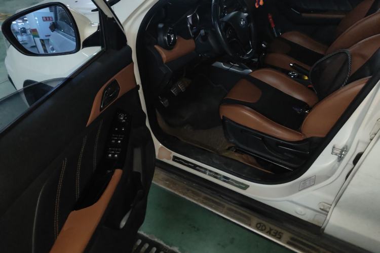 Used BAIC Senova X35 2016 1.5L Manual Luxury Edition Driver Seat