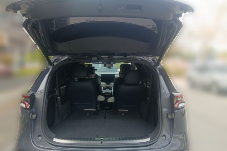 Used BYD Tang New Energy 2022 EV 635 km All-Wheel-Drive Flagship Model Trunk