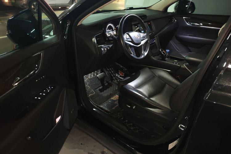 Used Cadillac XT5 2016 25T Luxury Model
