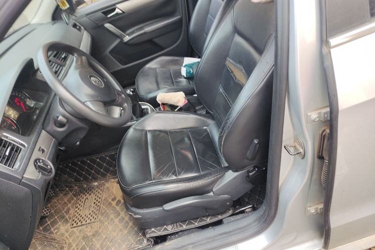 Used Volkswagen Lavida 2013 1.6L Manual Fashion Edition