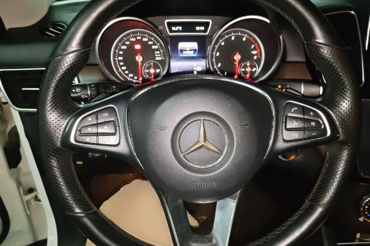 Used Mercedes-Benz GLE 2015 GLE 400 4MATIC
