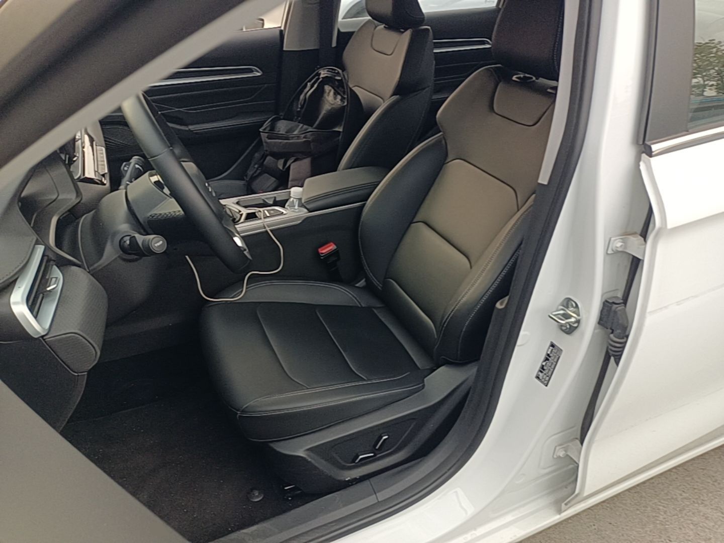 Geely Auto Emgrand 2026 Model 4th Generation 4 Millionth Anniversary Edition 1.5L CVT Feiyue Edition — снимка 17