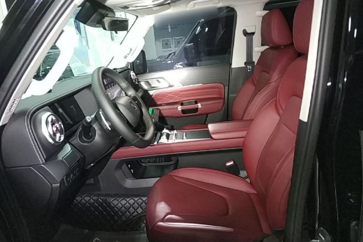 Used Tank 300 2025 2.0T Challenger