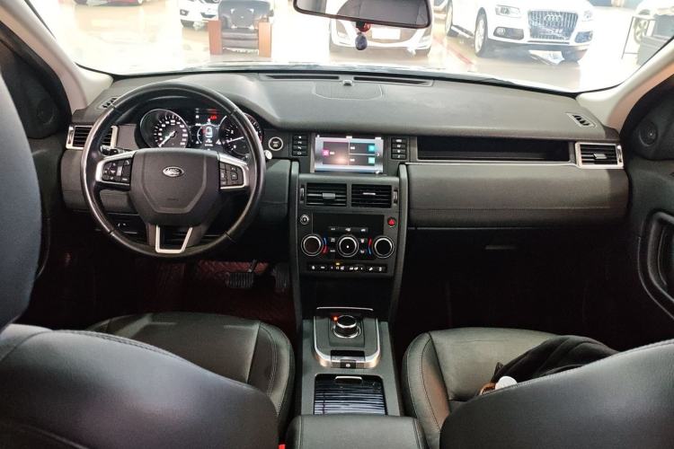 Used Land Rover Discovery Sport 2019 240 PS PURE Edition China V Standard Center Console