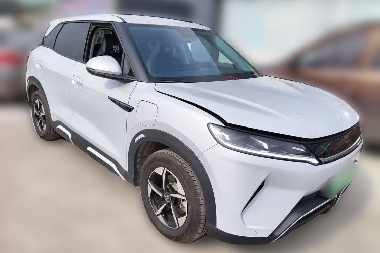 Used BYD Yuan UP 2024 401KM Leading Edition Front Right 45 Deg