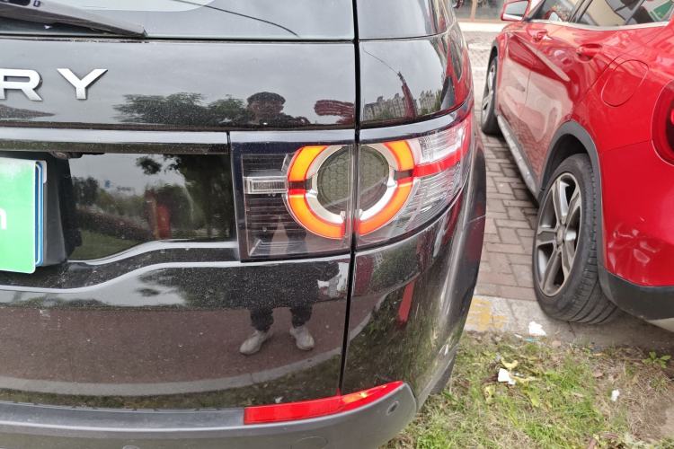 Used Land Rover Discovery Sport 2017 2.0T HSE Right Rear Taillight
