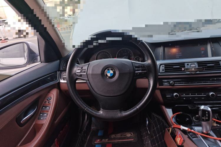 Used BMW 5 Series 2014 520Li Elegant Model
