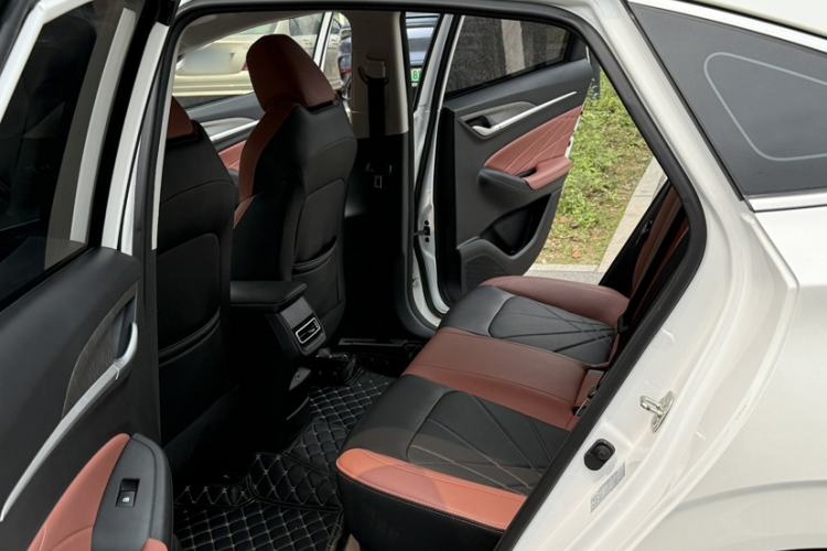 Used CHANGAN Eado 2023 Changan Edition PLUS Blue Whale NE 1.4T GDI DCT Prestige Version Interior 7