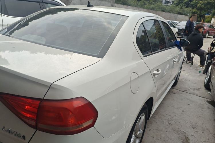 Used Volkswagen Lavida 2015 1.6L Automatic Fashion Edition
