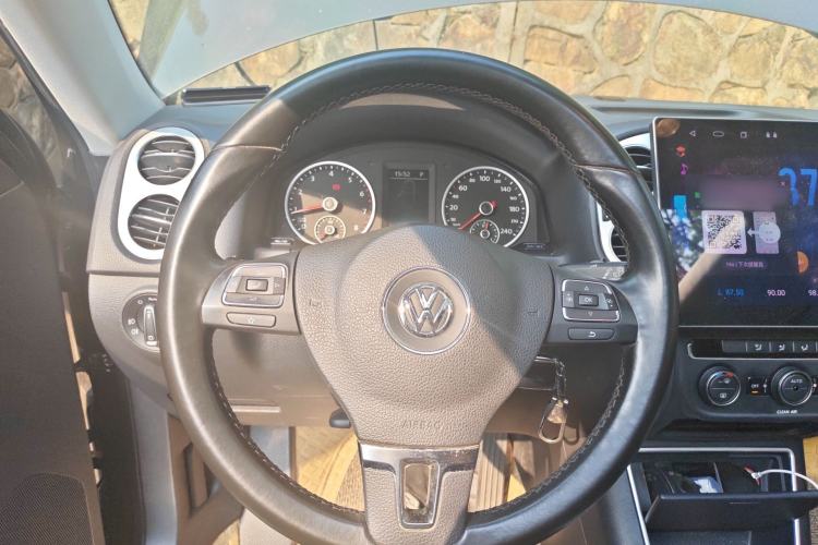 Used Volkswagen Tiguan 2017 300TSI Automatic Two-Wheel Drive Silk Road Comfort Edition Steering Wheel