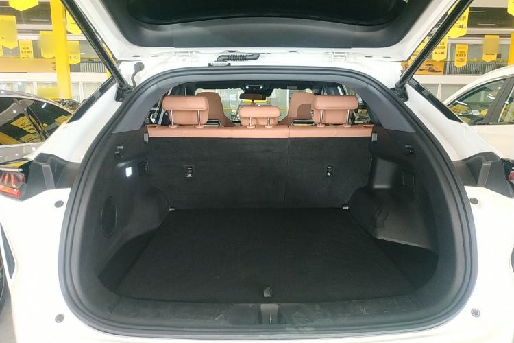 Used CHANGAN UNI-Z New Energy 2024 Blue Whale Smart Electric iDD 125km Excellence Model Trunk