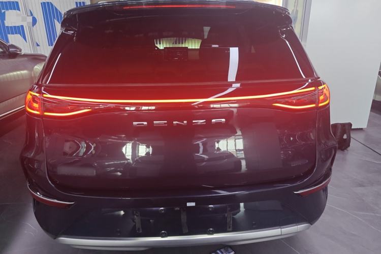 Used Denza N8 2023 Four-Wheel Drive Ultra-Hybrid Flagship Six-Seater Version