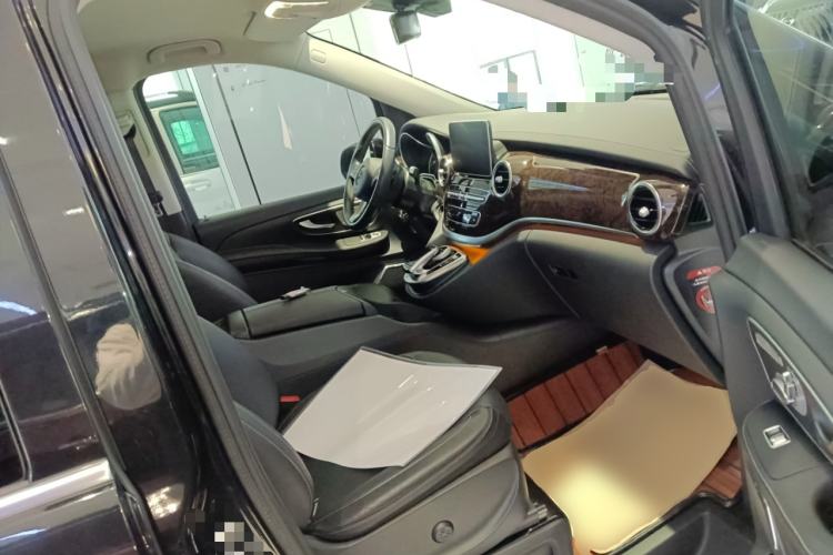 Used Mercedes-Benz V-Class 2017 V 260 L Prestige Extended Edition