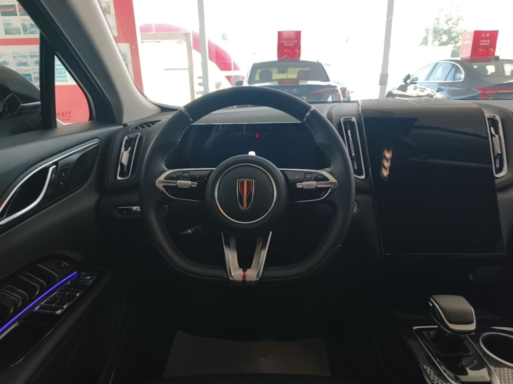 Hongqi HS3 PHEV 2025 Model 117km Jingwei Edition — снимка 13