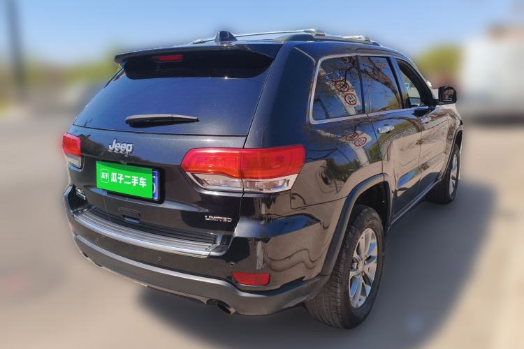 Used Jeep Grand Cherokee 2014 3.0TD Diesel Comfort Navigation Version Rear Right 45 Deg