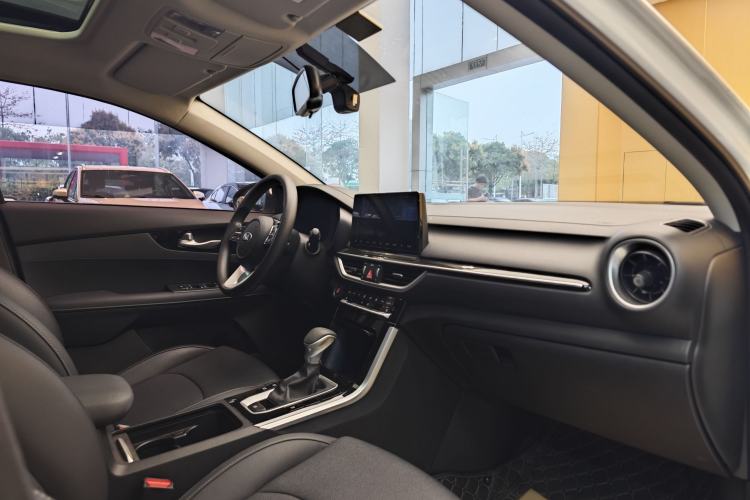 Used Kia K3 2019 1.5L CVT Smart Connectivity Version
