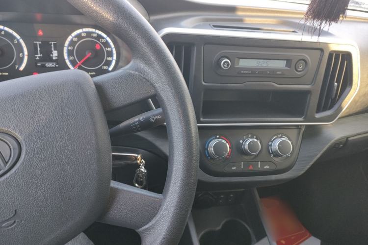 Used Chana Ruixing M60 2023 1.5L GDI Comfort-Class Passenger Vehicle 6/7 Seats