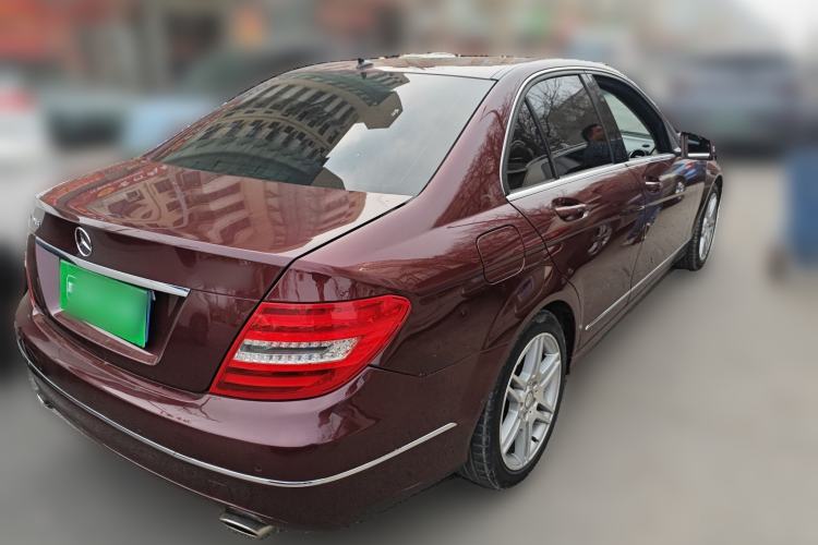 Used Mercedes-Benz C-Class 2011 C 300 Fashion Model Rear Right 45 Deg