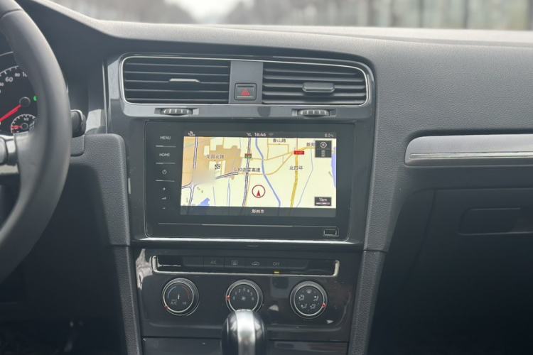 Used Volkswagen Golf 2020 Zhiai Edition 200TSI DSG Comfortable & Ambitious Version