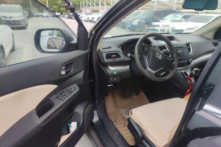 Used Honda CR-V 2015 2.0L two-wheel drive urban version
