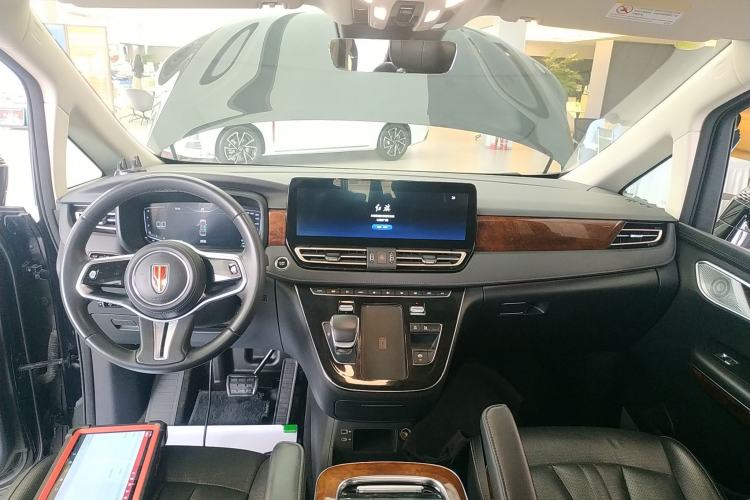 Used Hongqi HQ9 2023 2.0T Smart Connect Flagship Edition Center Console