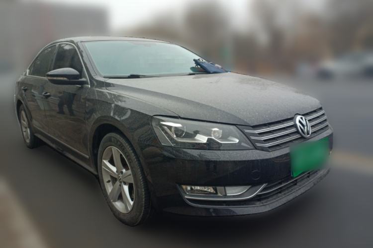 Used Volkswagen Passat 2014 1.8TSI DSG Prestige Edition Front Right 45 Deg