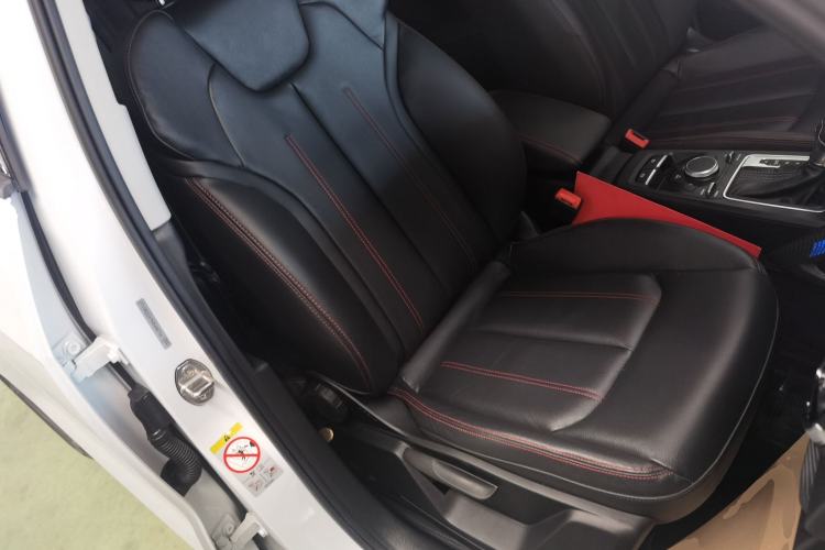 Used Audi Q2L 2022 35 TFSI Progressive Dynamic Edition Right Front Seat