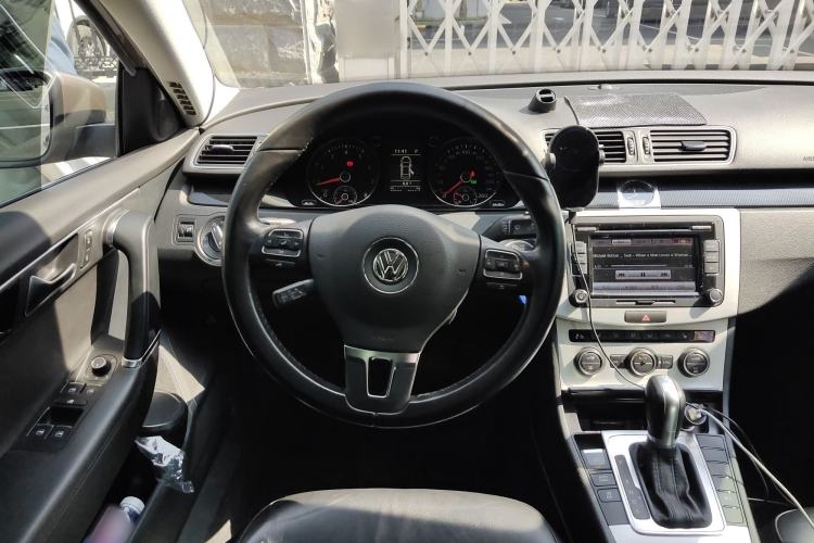 Used Volkswagen Magotan 2013 2.0 TSI Luxury Model