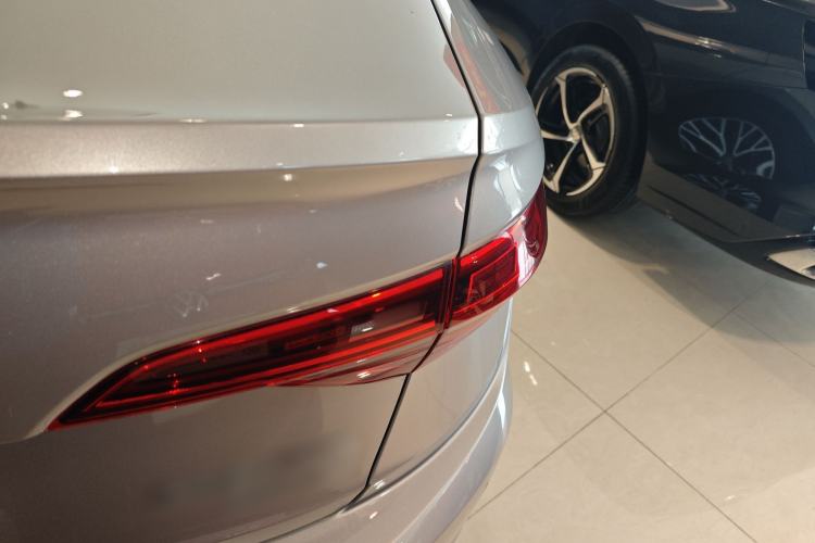 Used Volkswagen Sagitar 2021 280TSI DSG Comfort Connect Edition Right Rear Taillight