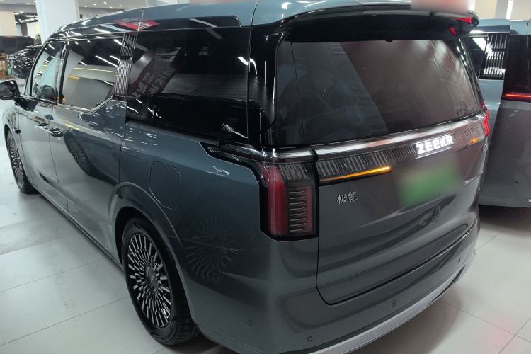 Used Zeekr 009 2024 Six-Seat Executive Version 4WD 108 kWh
