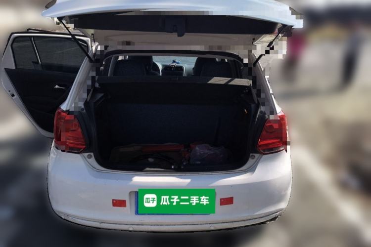 Used Volkswagen Polo 2013 1.4L Manual Fashion Edition Trunk