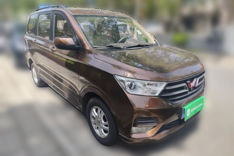 Used Wuling Hongguang 2019 1.5L S Comfort Edition China VI LAR Front Right 45 Deg