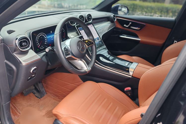 Used Mercedes-Benz GLC 2023 Facelift GLC 260 L 4MATIC Dynamic Version 5 Seats