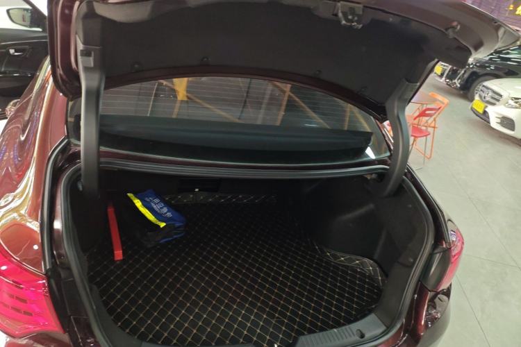 Used GAC Trumpchi GA6 2015 1.8T DCT Luxury Navigation Model Trunk