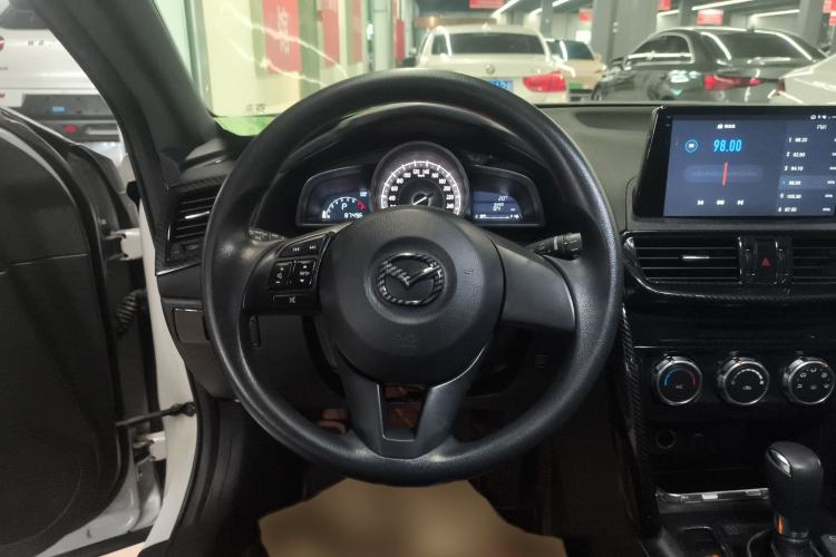 Used Mazda CX-4 2016 2.0L Automatic 2WD Blue Sky Dynamic Edition
