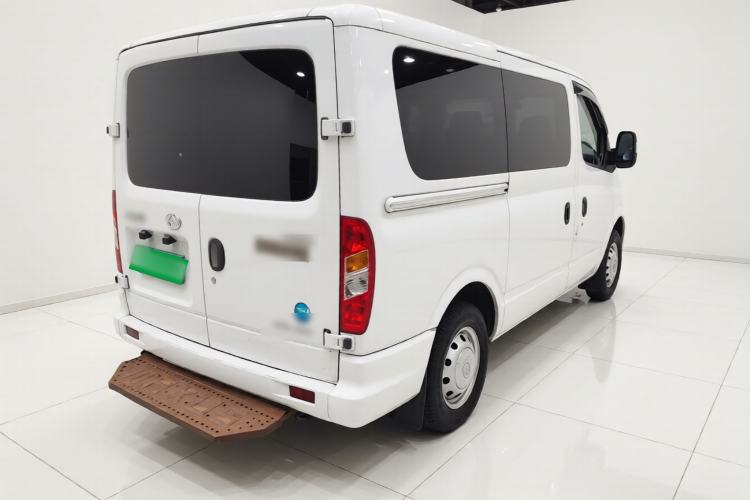 Used SAIC MAXUS Xintu V80 2021 2.0T AMT Classic Aoyuntong Short Wheelbase Ultra-Low Roof 5/6-Seater