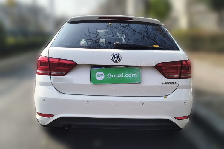 Used Volkswagen Gran Lavida 2015 1.6L Manual Fashion Edition
