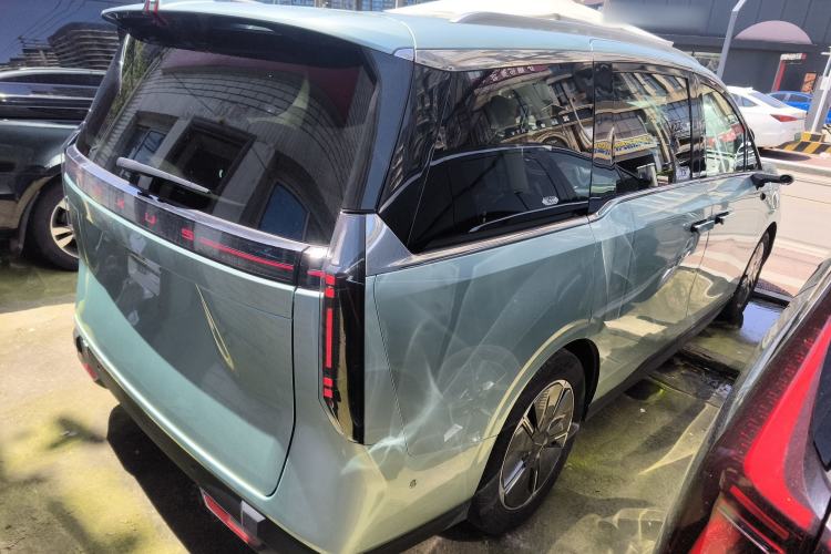 Used SAIC MAXUS Dajia 7 2024 605 km Extended Range Highland Version Six-Seater Rear Right 45 Deg