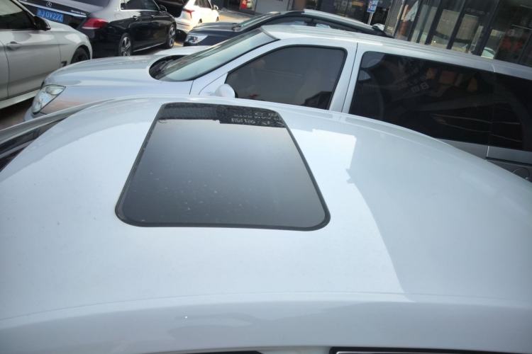 Used Roewe i5 2020 1.5L Automatic 4G Connected Linghao Edition Roof