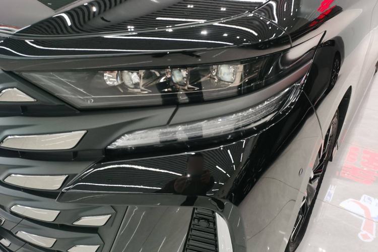 Used Toyota Vellfire 2024 Crown Dual-Engine 2.5L Supreme Executive Edition
