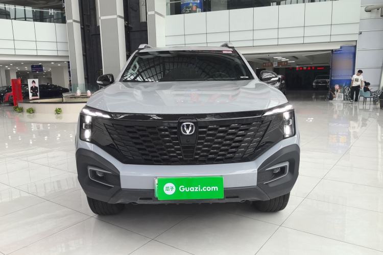 Used Changan Hunter 2024 Knight Edition Flagship Model Dual-Motor All-Wheel Drive Standard Box
