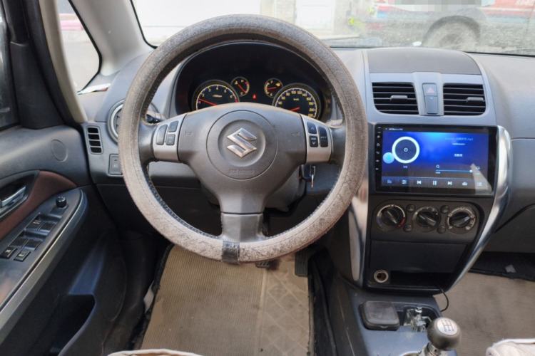 Used Suzuki SX4 2011 Revised Version 1.6L Manual Sport Edition
