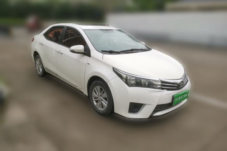 Used Toyota Corolla 2014 1.6L CVT GL-i Front Right 45 Deg