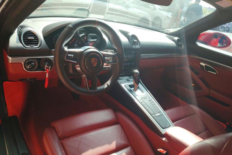 Used Porsche 718 2018 Cayman 2.0T