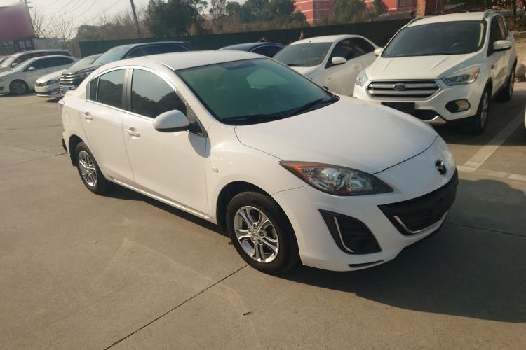 Used Mazda 3 2015 Sedan 1.6L Automatic Comfort Model Front Right 45 Deg