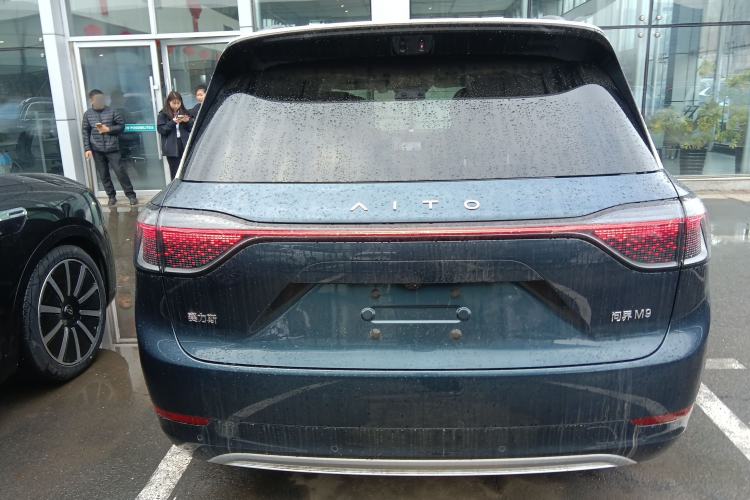 Used Hima AITO M9 2025 Extended-Range Ultra Version 52 kWh 6-Seater Rear