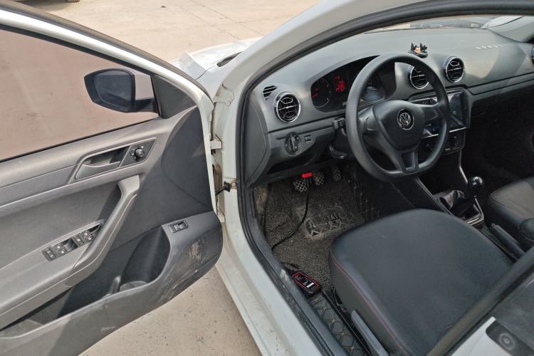 Used Volkswagen Jetta 2019 Dream Edition 1.4L Manual Fashion Version