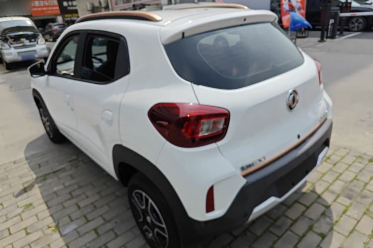 Used Dongfeng NAMMI BOX 2022 Revised Light Wind Edition 201 km Standard Version