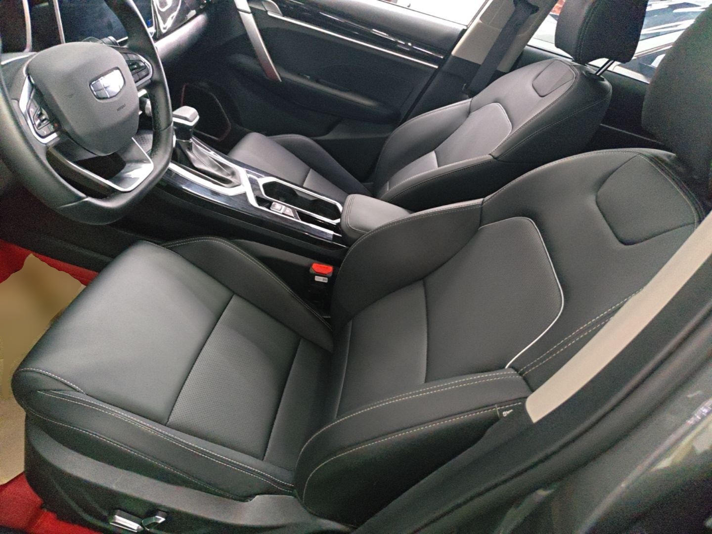 Geely Auto Coolray 2025 Model 1.5L CVT Superpower Edition MAX — снимка 17
